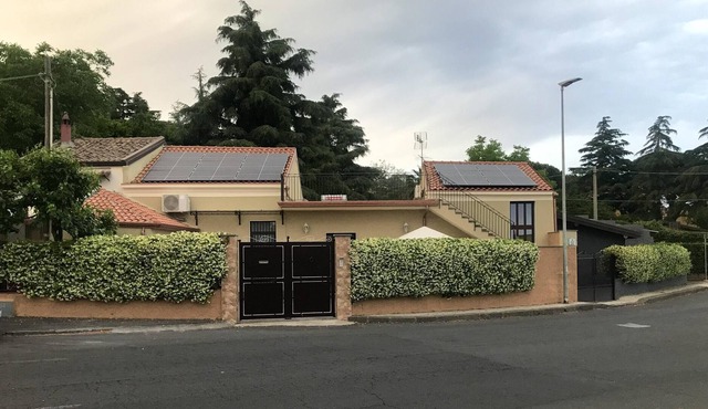 Homerez - Villa 10 km away from the beach for 7 ppl. with garden at Trecastagni
