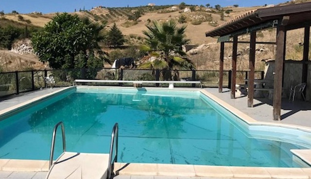Homerez - Villa for 8 ppl. with swimming-pool, jacuzzi and garden at Bivona