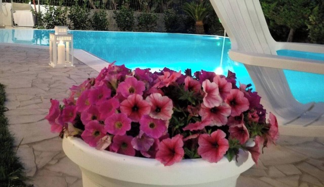 Homerez - Villa in Ragusa with Pool 50m²