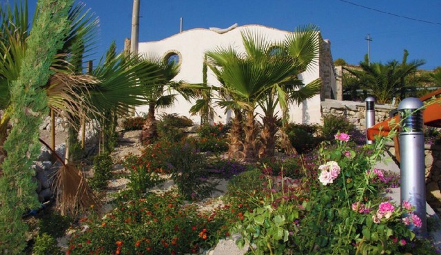 Homerez - Villa with pool near Bompensiere