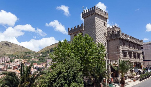 Hotel Castello di Giuliano