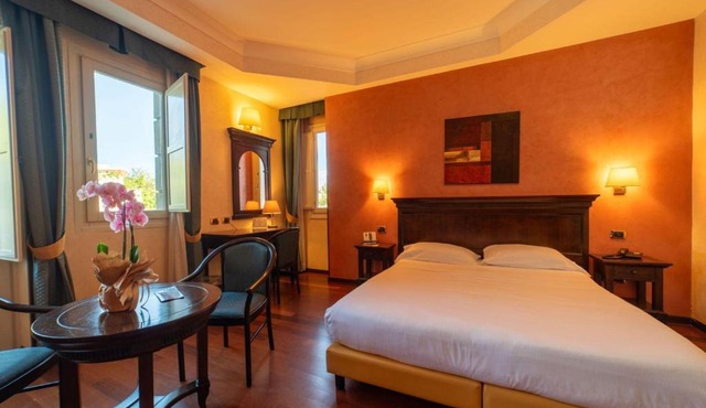 Hotel Teocrito