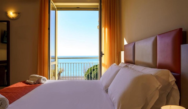 Hotel Tirreno