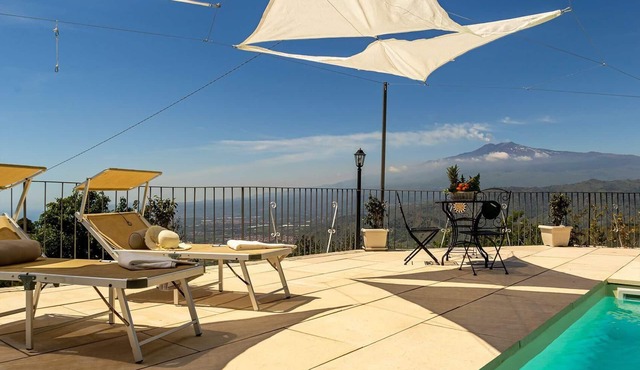 House in Castelmola with Private Pool and Wonderful View