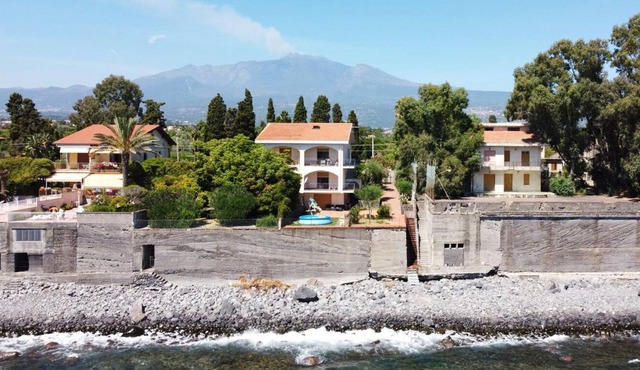 House inside a private property with direct beach access.
