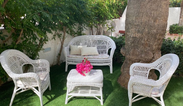HOUSE WITH IDEAL GARDEN FOR FAMILIES AND GROUPS (NEAR THE SEA)
