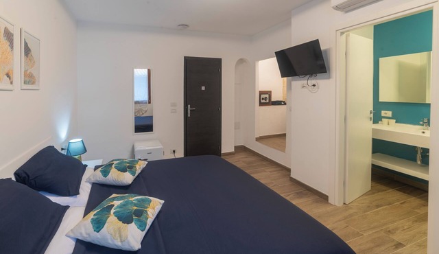 Ideal for couples and solo travellers seeking relaxation. in Isolabona