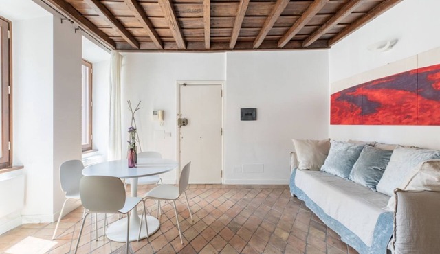 iFlat | Navona Bright Studio