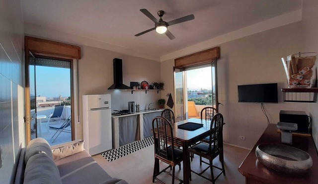 In the countryside, 10 minutes from the Historic Center of Trapani - La Gleba.