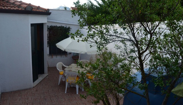 Independent single house for 4 people