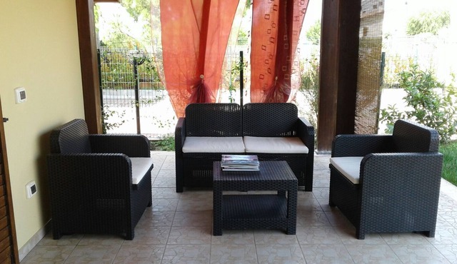 independent villa with garden