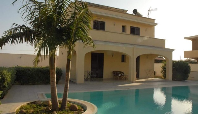 Intero Residence in esclusiva con piscina privata vicino la spiaggiadiTonnarella