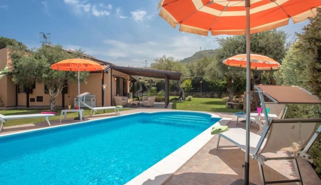 Jancaliva by Interhome