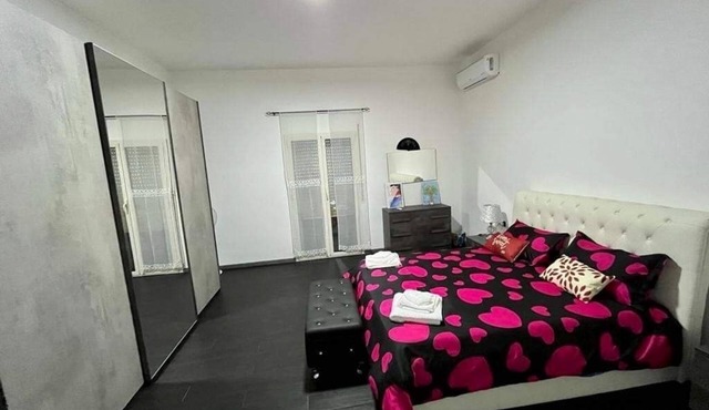 KAM DELUXE 120 sqm bright suitable Groups,Families,Couples,Singles