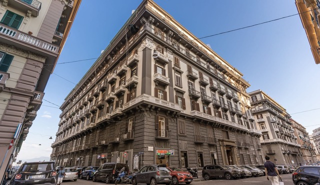 La Corte di Partenope