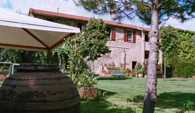 Large house with private pool in the country side
