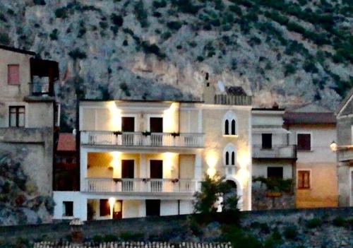 Le Terrazze Sul Pollino B&B