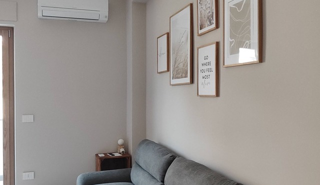 LEGO RED Apart: 2 Double Rooms, 400m from the Sea-SlowTravel,Nature,SmartWorking