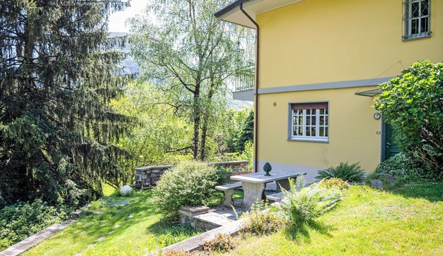 Lovely apartment for 6 guests with WIFI, TV and terrace in Mergozzo