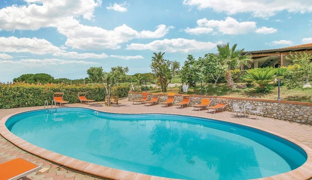 Lovely apartment in Ricadi with outdoor swimming pool