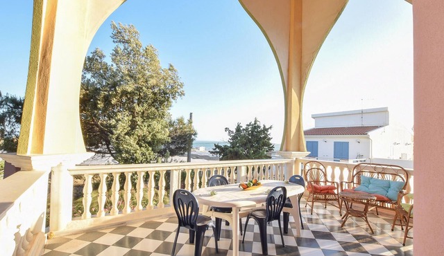 Lovely apartment in Scoglitti with WiFi