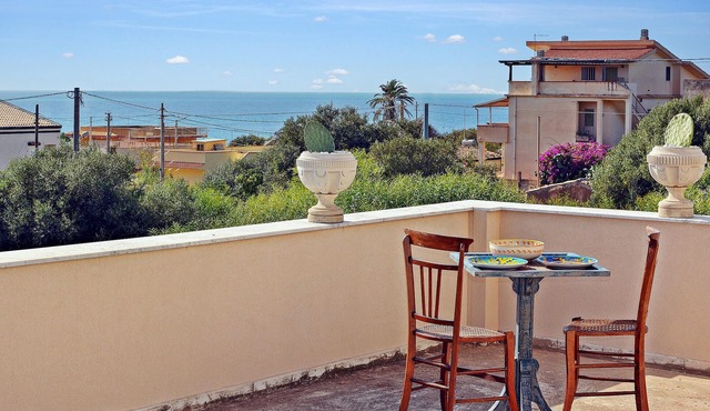 Lovely home in Cava D'aliga with house sea view