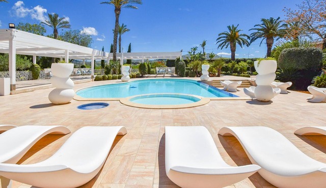 Lovely home in Partinico with WiFi