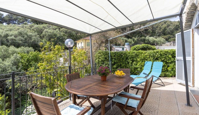 Lovely apartment for 4 people with pool, WIFI, TV, terrace and panoramic view