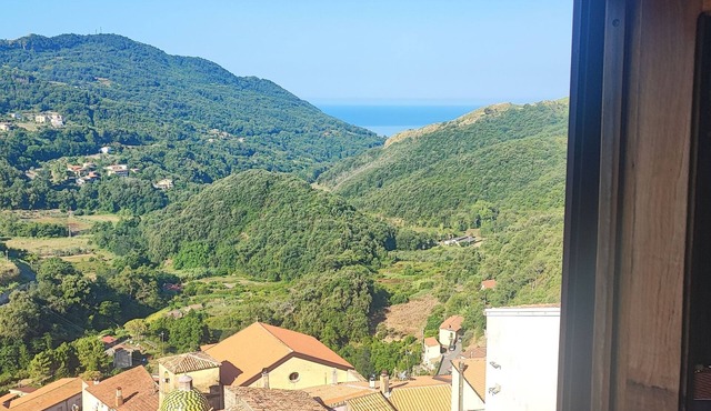 Lumira Vista – Panoramic Maisonette in the Historic Village