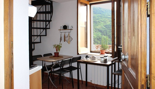 Lumiravista - Alto: Maisonette with Panoramic Views in Historic Sangineto