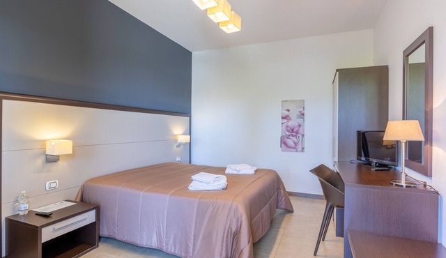 Lustru Room with Mountain View, Wi-Fi, and Air Conditioning