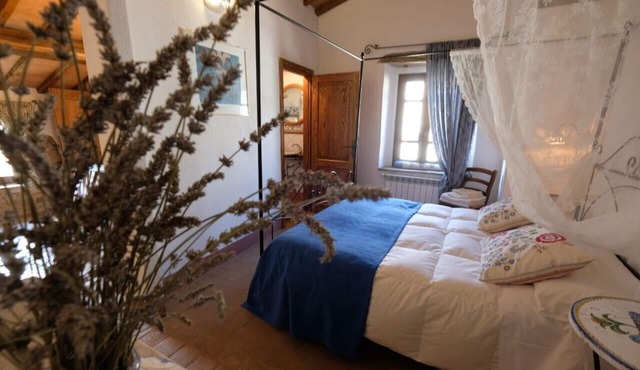 Luxurious Agriturismo Agriturismo Terme Bagni San Filippo Val d'Orcia. in Castiglione d'Orcia