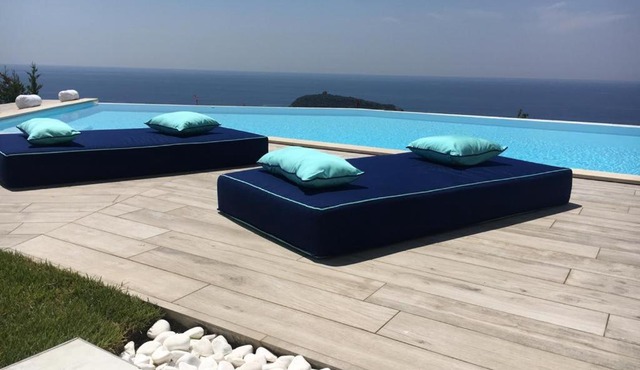 Luxury villa Blue&Blanc piscina a sfioro isola