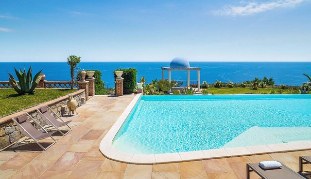 Luxury villa with pool, sea view, Letojanni, SIcily