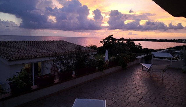 Maestrale apartment, large sea view apartment.