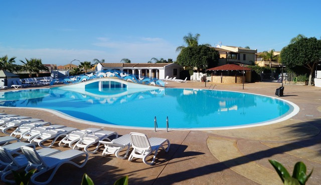 Mareluna Family Resort - Villa 2 - Wi-Fi and A / C!