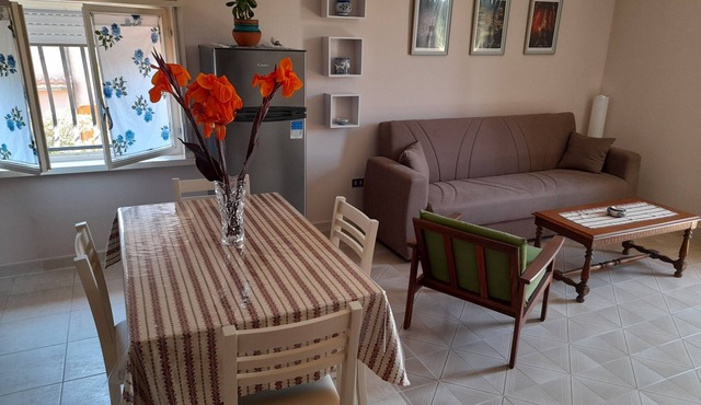 Margherita's nest by the sea-Sleeps 3-Pet friendly