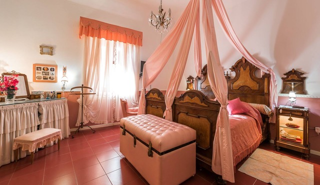Mariella Room in Salina B&B Villa Pittorino
