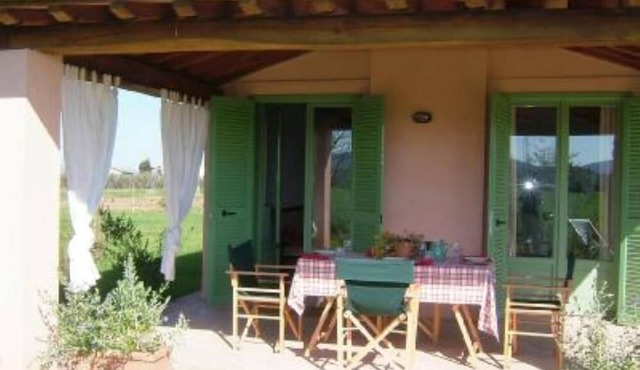 Marsiliana: In the countryside. 15' from the sea
