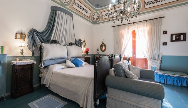 Master bedroom in Salina B&B Villa Pittorino