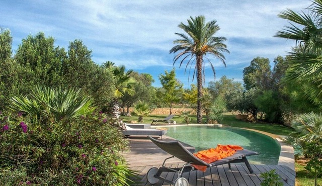 modern luxury villa near the sea with private pool in western sicily