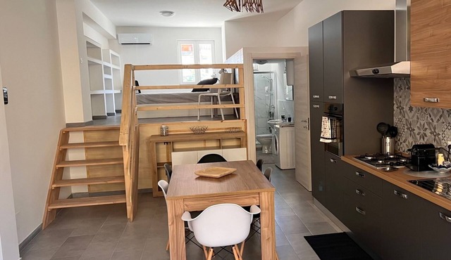 Modern Studio Apartment - Historic town of Motta Sant'Anastasia