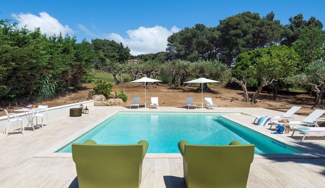 My Rental Homes - Green Villa immersed into a Mediterranean garden with heated pool