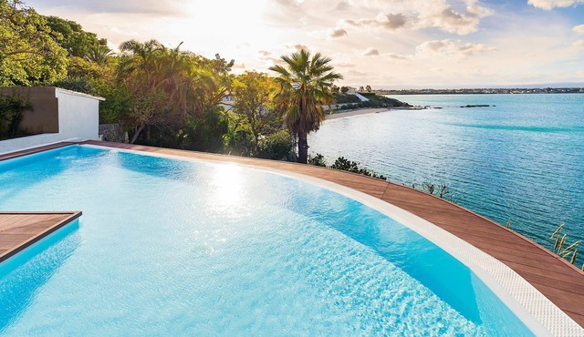 My Rental Homes - Sea Art Villa luxury property with pool 4 bedrooms 8 sleeps