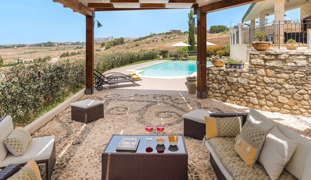My Rental Homes - Villa Carousel with sea view, pool and and large terraces