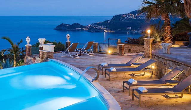 My Rental Homes - Villa Bolero with sea view, infinity pool and Jacuzzi