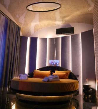 Nenna's Suite Room