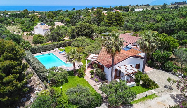 New Charm elegant Villa with exclusive swimming pool