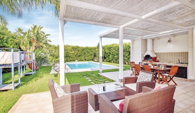 Nice home in Scicli RG