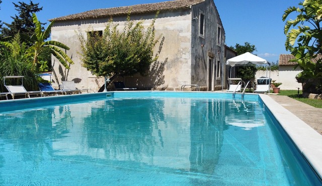 Oasis of peace and relaxation just 3 minutes from the beach.